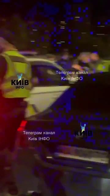 В Киеве произошли столкновения местных жителей с ТЦК (3) смотреть онлайн