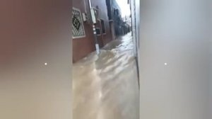 Небесный потоп в Китае: за сутки на город Луфэн вылилось полтысячи литров на квадратный метр.
