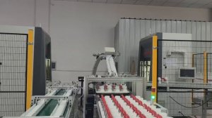 MOKA robot I Обслуживание термопластавтомата (2)