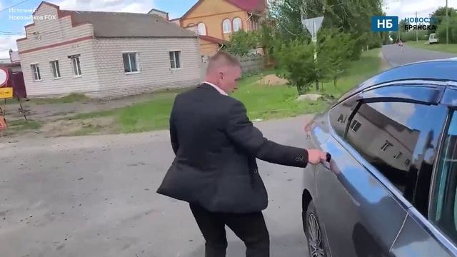 В Новозыбкове случилась потасовка мэра с журналистом на камеру