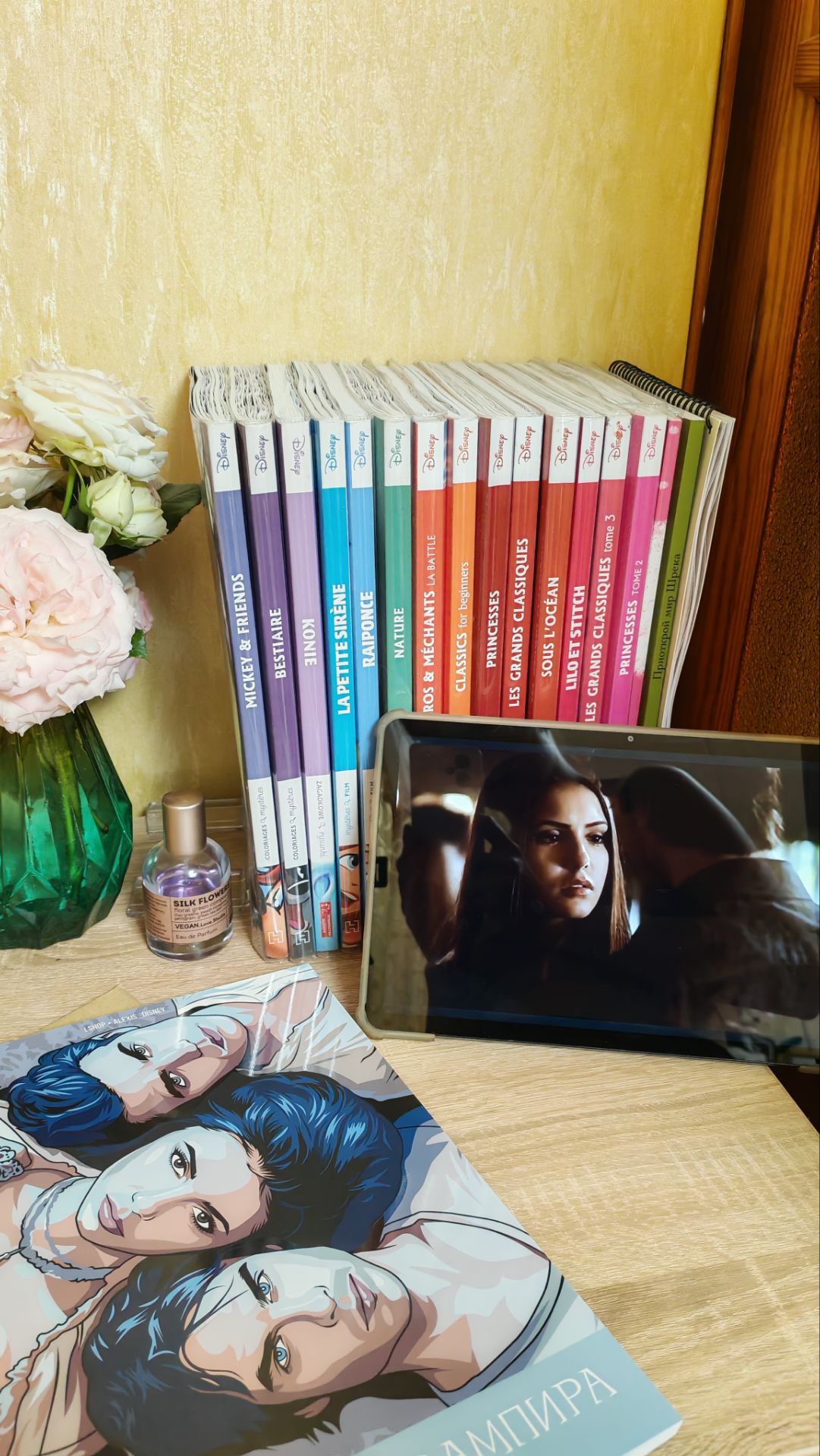 Раскраска по сериалу «Дневники вампира» от @alexis_disney 🩷