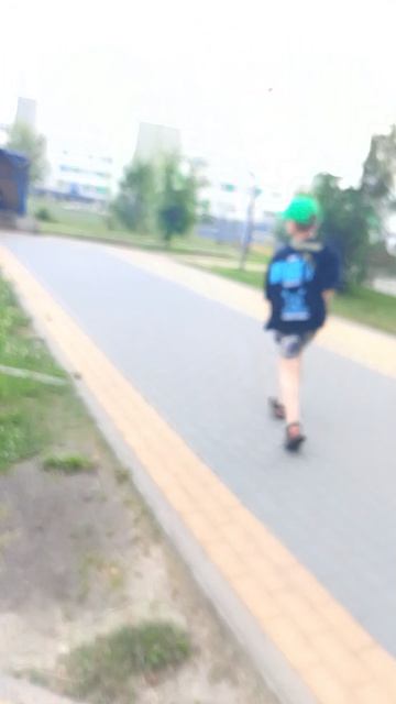Я ВОТ ТАК ВЫГЛЯЖУ В РЕАЛЬНОЙ ЖИЗНИ МОЙ ДРУГ ПОМОГАЛ МНЕ СНЯТЬ ВИДЕО