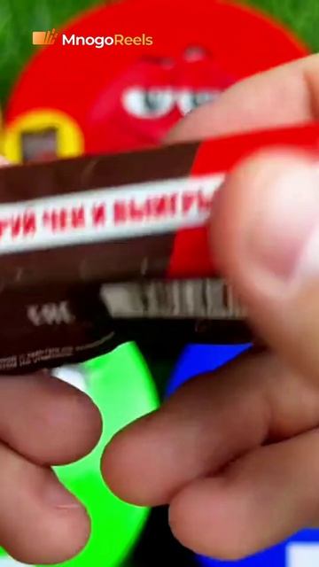 Удовольствие на несколько минут: 3 радужные ванночки с конфетами M&M's и волшебной слизью