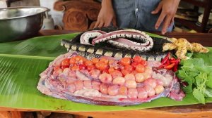 Удивительные рецепты яичного супа со змеиным мясом. Вкусная еда на природе