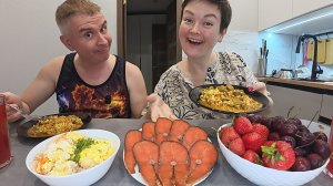 Мукбанг ОБМЫЛИ нашу ДОРОГУЮ ПОКУПКУ! ВКУСНОСТИ из магазина разлетелись в ДРАКУ СОБАКУ Семейный ужин