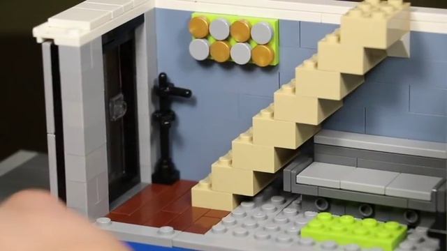 Компактная модульная квартира LEGO MOC