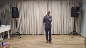 28. За окошком вишня
