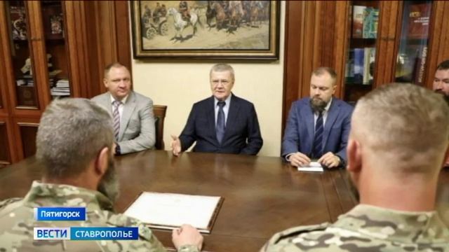 Полпред Юрий Чайка вручил командованию и личному составу «Терека» благодарственное письмо смотреть онлайн
