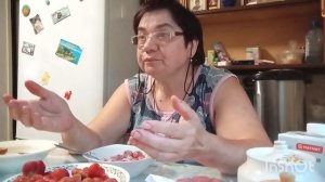 ЖИЗНЬ в ДЕРЕВНЕ: МУКБАНГ - Про КЛУБНИКУ. Поговорим? ВОТ ЧТО ВАМ СКАЖУ