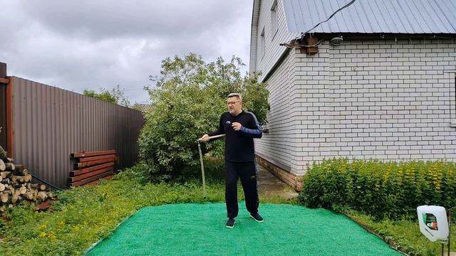 Упражнения с двухсекционным цепом в деревне (8)