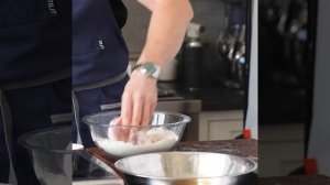 P2 Professional Cook Vs. Someone Who Literally Doesn't Cook