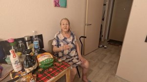 Жизнь вне орхидей. разводит МАМА цветник на окне и ПОЁТ соседям песни