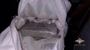 В Москве полицейские задержали подозреваемого в покушении на сбыт кокаина и мефедрона