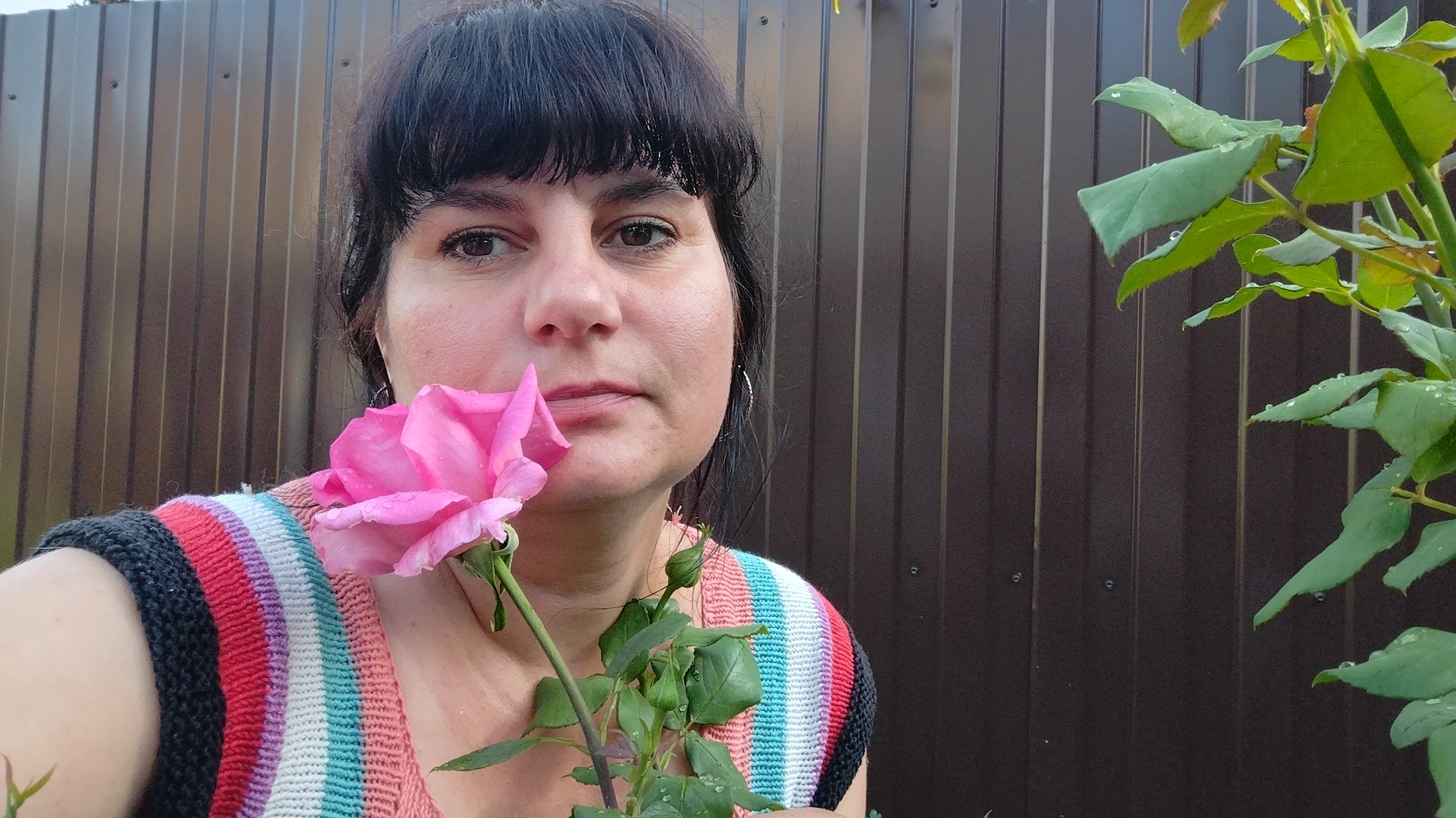МАЛО ВЫХОДНЫХ 😊 ВЯЖУ СВИТЕР🥰 КАК Я ВЯЖУ В САДУ?