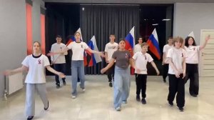 Школьники из ДНР и Лабытнанги (ЯНАО) провели совместный патриотический флешмоб ко Дню России