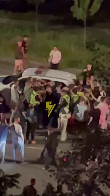 В Киеве масштабный замес местных жителей с полицаями и людоловами Зели.