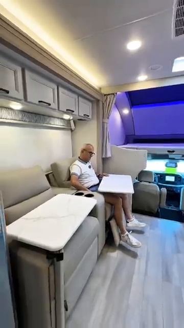 2026 RV Luxury SuperC Diesel 4X4 Motorhome OmniZ30