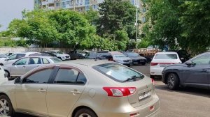 Иду от зубного. Вырвали зуб Настроение 😒 Решила сегодня буду страдать. Краснодар, 14.06.2026.