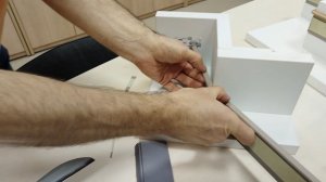 Как сделать внешний и внутренний угол на ковровом плинтусе TLE55