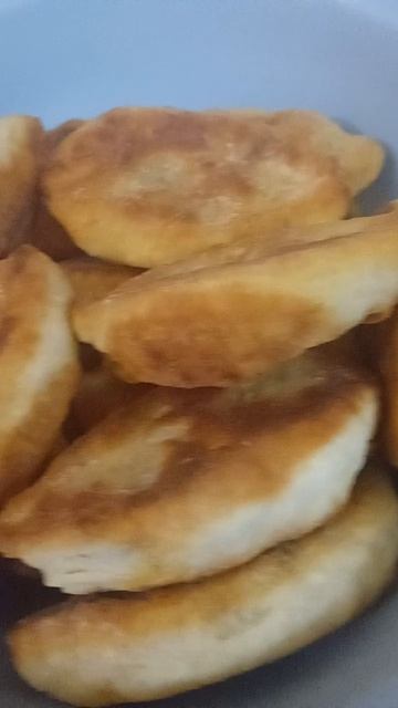 Быстрые пирожки для ленивых готовы.