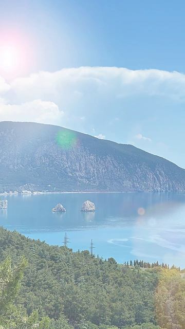 Ялта - море 🌊 ,горы ⛰️, красота 😍