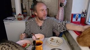 Обед с котями. Выброс адреналина без причины. Мукбанг. Обжор. Еда на камеру. Диета. Шизофрения.
