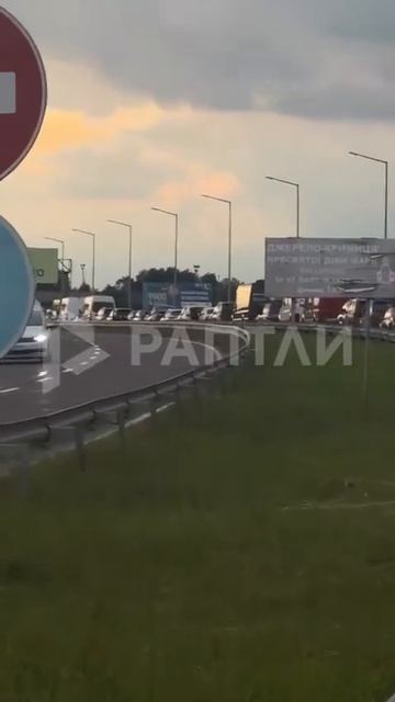 Огромные пробки на границе Польши 🇵🇱 и Украины смотреть онлайн