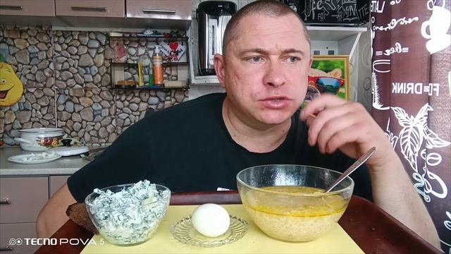 Мукбанг/обжорыч/Доширак/еда на камеру/салат лёгкий и варёные яйца/