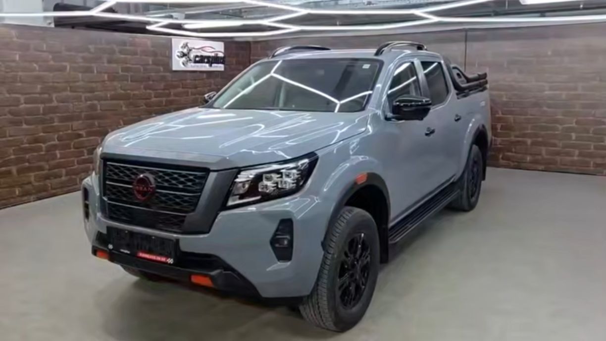 В наличии рамный внедорожник  Nissan Navara