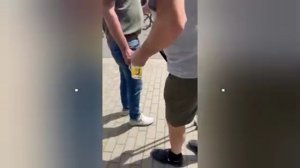 Пенсионерка на скутере устроила массовую аварию в Германии.

Женщина хотела поближе рассмотреть вело