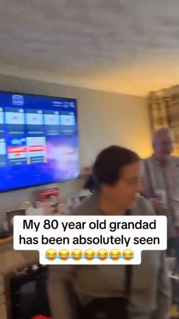 «ANAL HD»: 80-летний дед спалился историей просмотров на ТВ перед всей семьей