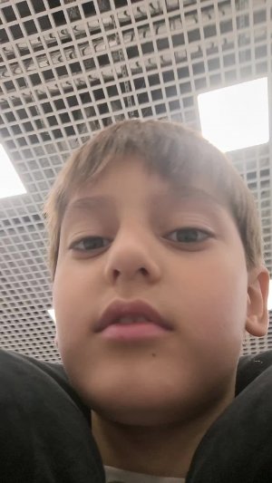 чё тут в аэропорту