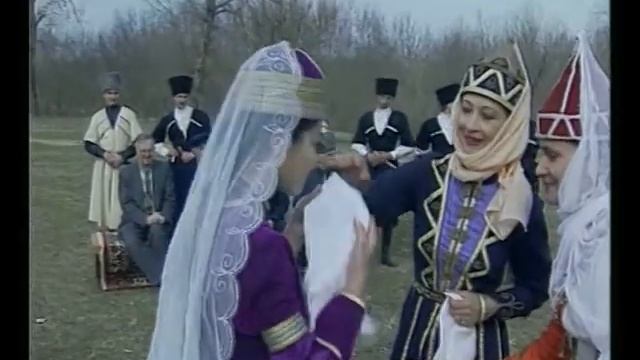 Адыгэ культурэм зэнэкъокъур зэрэпхырыщыгъэр