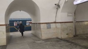 СравнИте! Станции метро Фрунзенская - Ленинград и Москва