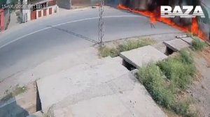 При крушении тренировочного самолета ВВС в Пакистане погибли два летчика.

Самолет упал на дома
