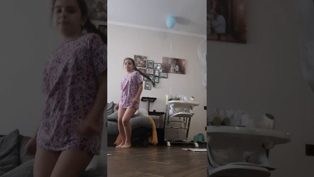 Танцпол везде