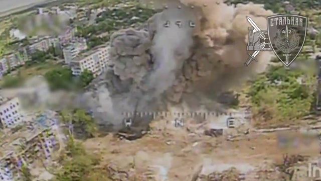 Прилёт авиабомб по позициям ВСУ в Орехове.