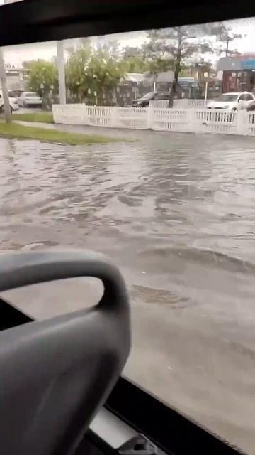 Такого Челябинск еще не видел! 🚗 Потоп на дорогах