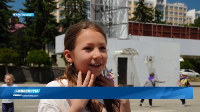 Обед со слонами