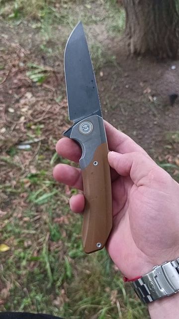 Крупный нож на кармане #shorts #крупныйнож #maxace #goliath #edc