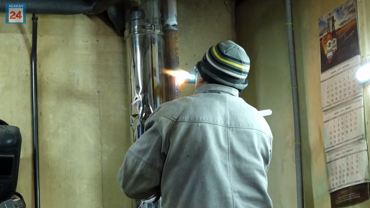 Больше 100 установлено, на очереди — еще полтысячи: старое отопление на новые котлы меняют в Абакане