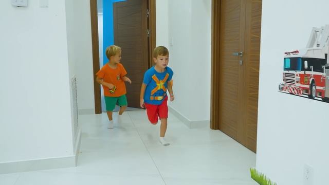 Крис помогает своим друзьям — Полезные истории о правилах для детей
