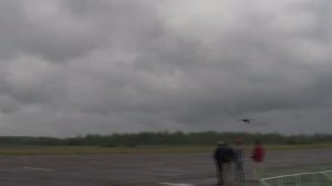 фокевульф на бреющем килем в планету