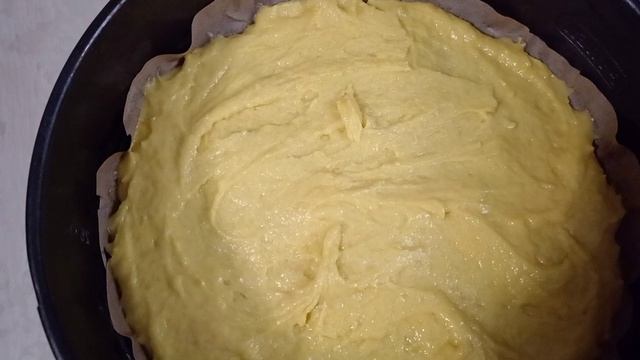 Пирог с вареньем и ягодами. Размешал и готово.