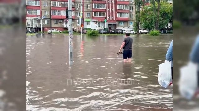 Челябинск уходит под воду после мощного ливня! Город затопило! Сегодня ЧП