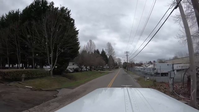 Разгрузка в понедельник Peterbilt 389