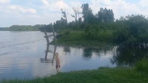 15-06-2026 Внуки купаются в Кану.