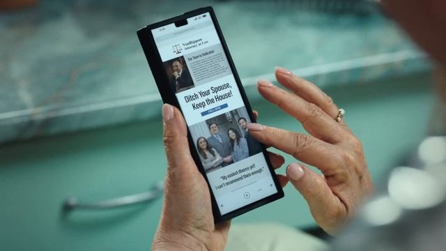 Apple - Safari helps block data trackers (2026) смотреть онлайн