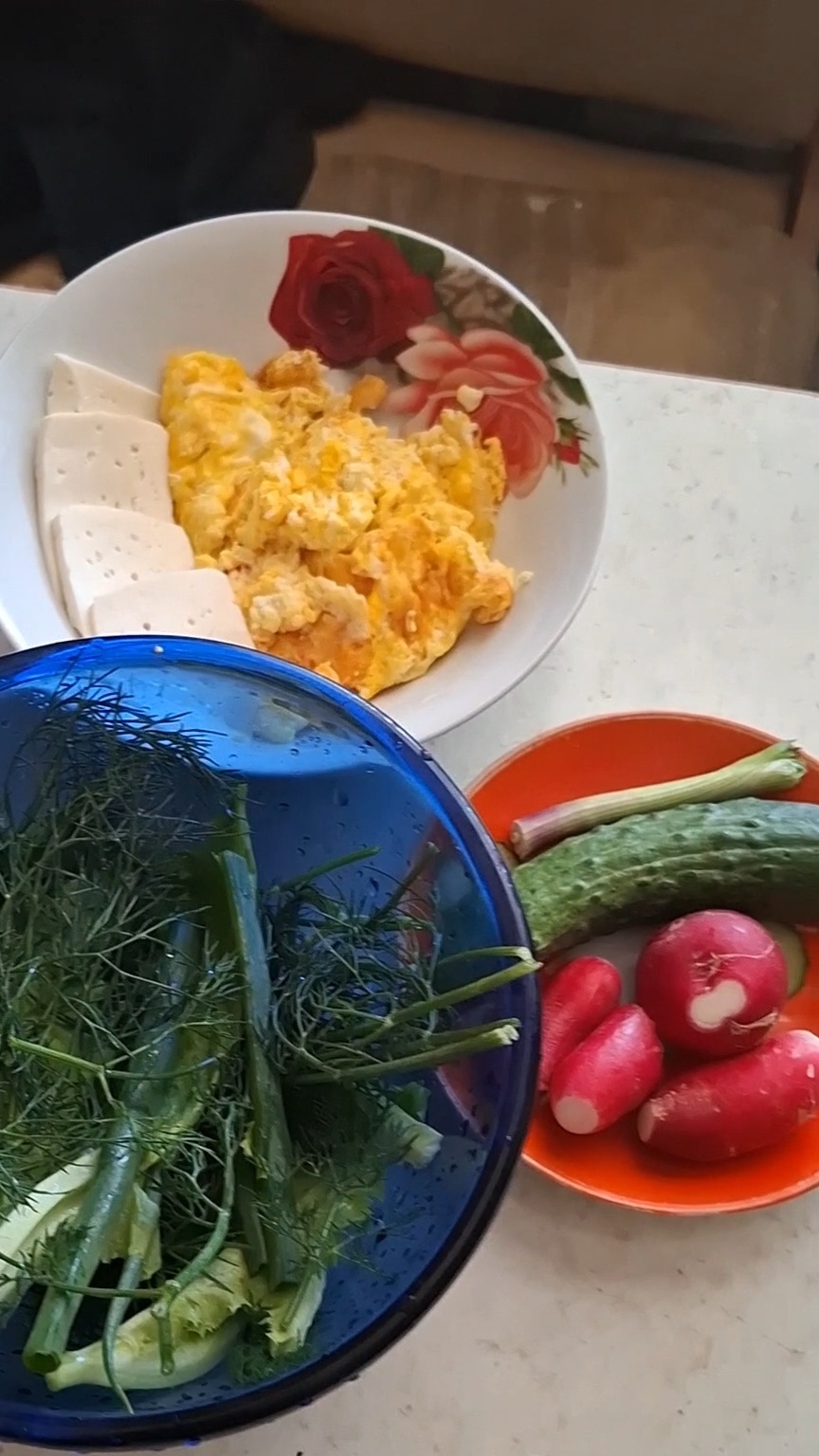 Деревенский Завтрак где всё своё💐🏞#еда #деревня #вкусно #творог #укроп #зелень #лето #июнь #вкусно