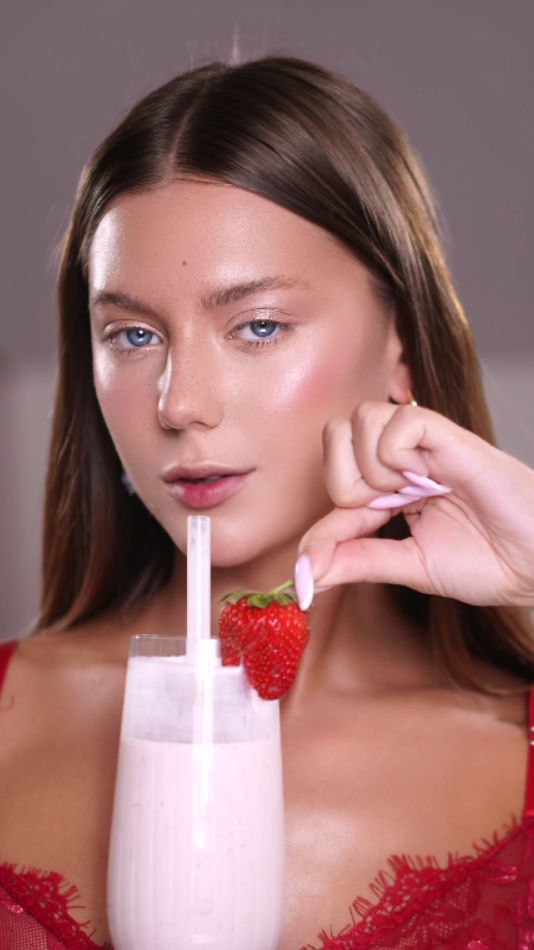 Трендовое комбо для губ «Клубничный милкшейк» 🍓